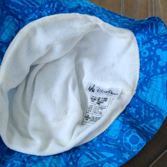 Donating Free-Disney parks sun hat Toddler 52cm - Picture 2 of 4